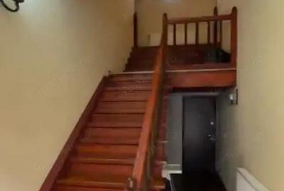 Casă cu 8 camere cu Teren 502 Mp în Central - 3