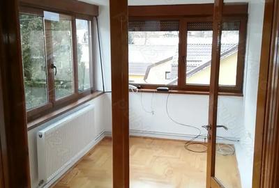 Casă cu 6 camere cu Teren 382 Mp în Ultracentral