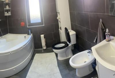 Casă cu 4 camere cu Teren 440 Mp în Sânmihaiu Român - 3