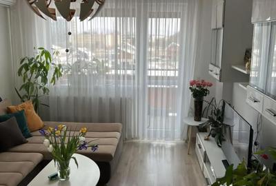 Apartament cu 2 camere decomandat în Noua - 10