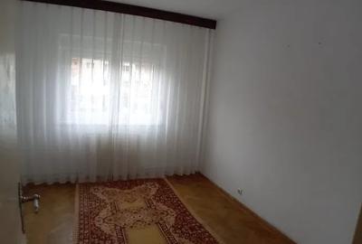 Apartament de 3 camere-Tractorul 9 Cu centrala ) - 4