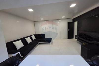 Apartament cu 3 camere etajul 1, zona Poienita - 3