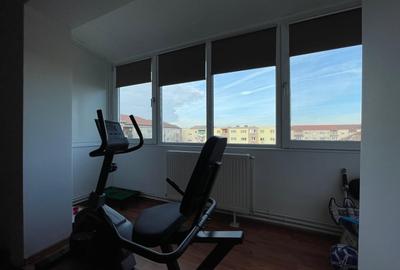 Apartament cu 3 camere decomandat, mobilat în Plăvăț II - 15