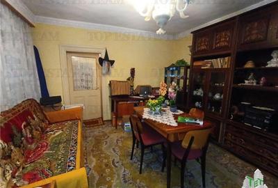 Casa, gradina si curte intr - un peisaj de poveste, aici in Slanic Prahova, unde - 7
