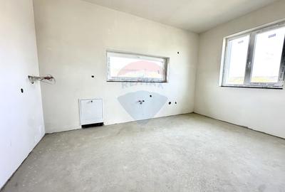 Casă cu 4 camere cu Teren 800 Mp în Gilău - 5