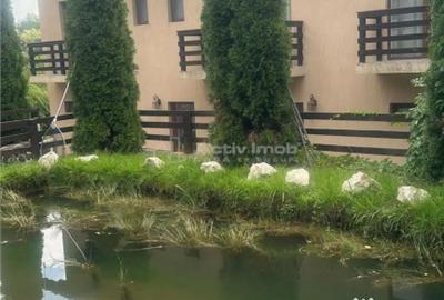 Casă cu 10 camere cu Teren 1000 Mp în Moieciu - 2