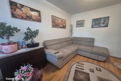 Apartament cu 3 camere decomandat în Dărmănești - 1