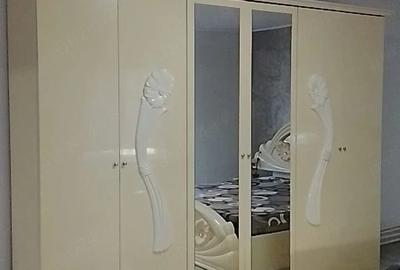 Casă cu Teren 1075 Mp în Central - 1