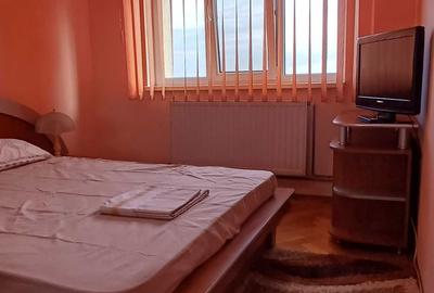 Apartament cu 3 camere semidecomandat în Girocului - 3