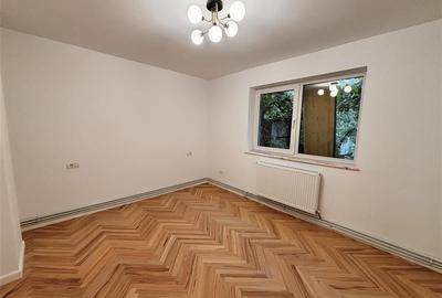 Casa 5 camere | Curte | Renovata 2025 | Codrul Cosminului - 1