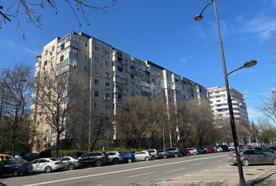 Apartament cu 3 camere decomandat în Văcăresti - 18