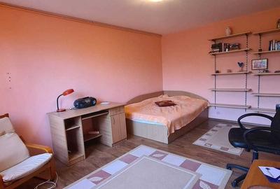 Garsonieră decomandată în Politehnica