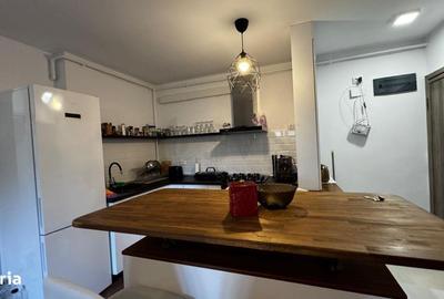 Apartament cu 3 camere decomandat în Central - 1