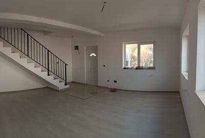 Casă cu 4 camere cu Teren 200 Mp în Vișani - 6