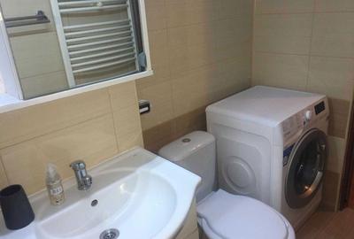 Apartament cu 2 camere decomandat în Tractorul - 8
