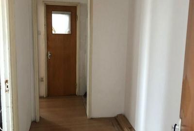 Apartament cu 3 camere semidecomandat în Berceni - 8