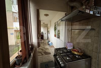 Apartament 4 camere, 80 mp, decomandat, zona 23 August - 9