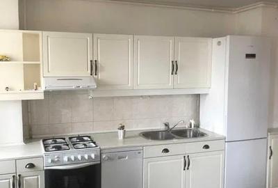 Apartament cu 3 camere decomandat în Centrul Civic - 4