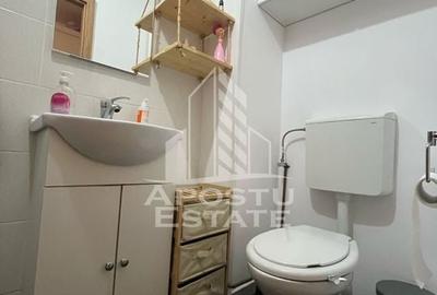 Apartament cu 3 camere,decomandat, 2 bai, etaj intermediar, Girocului - 12