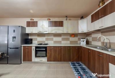 Casă cu 5 camere cu Teren 1044 Mp în Căteasca - 10