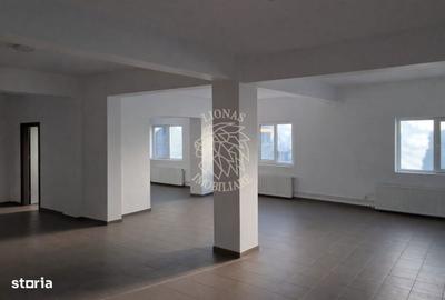 Spațiu comercial, de 125.75 mp, în Teaca