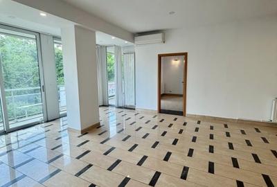 Apartament cu 4 camere semidecomandat în Primăverii - 8
