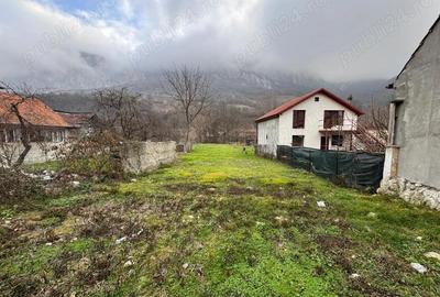 Teren de 950 mp, în Central - 1