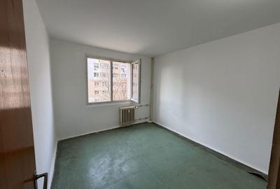 Apartament cu 3 camere decomandat în Titan - 4