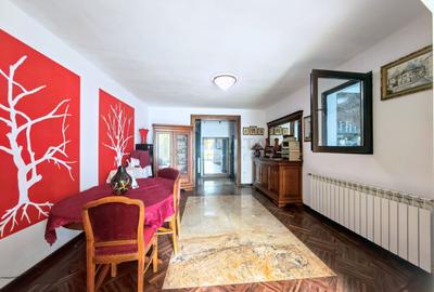 Casă individuală cu 6 camere cu Canalizare în Central - 4