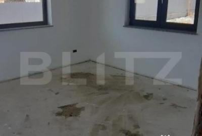 Casă cu 5 camere cu Teren 950 Mp în Central - 3