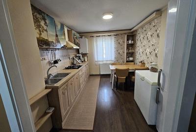 Apartament cu 3 camere decomandat în Lipovei - 10