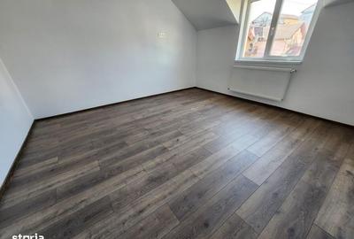 Spațiu comercial, de 242 mp, în Central - 12