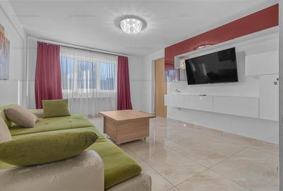 Apartament cu 2 camere semidecomandat, mobilat în Tractorul - 1