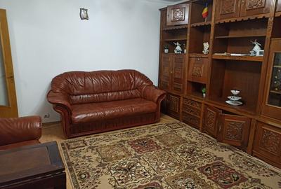Apartament cu 3 camere decomandat, mobilat în Trivale