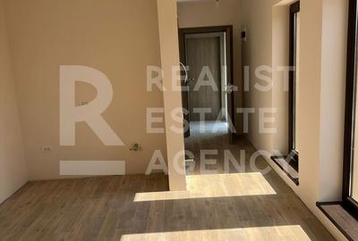 Casă cu 8 camere cu Teren 1037 Mp în Central - 13