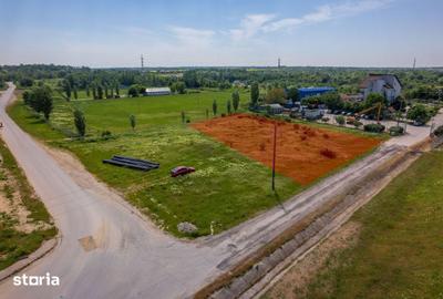 Teren de 2500 mp, în Ștefăneștii de Jos