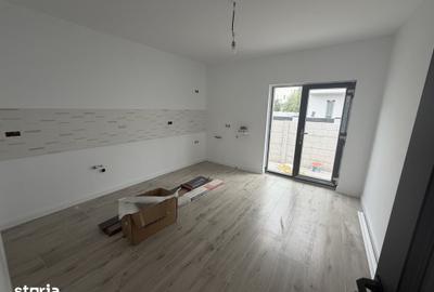 Casă cu 5 camere cu Teren 700 Mp în Central