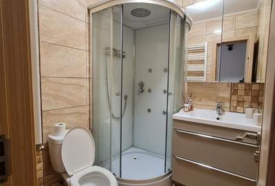 Apartament cu 4 camere decomandat în Astra - 4