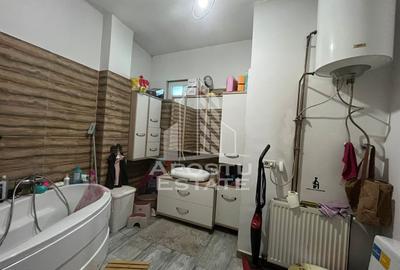 Casa cu 4 camere si teren de 2698 mp in zona Freidorf, Comision 0 - 6