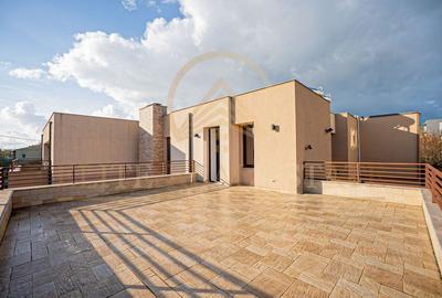 Stațiunea Mamaia Nord / Langa mare - Vânzare casa deosebita P+1E - 22