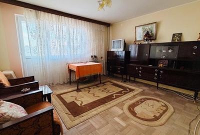 Apartament cu 2 camere decomandat în Micro 19 - 2