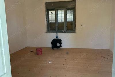 Casă cu 2 camere în Ant