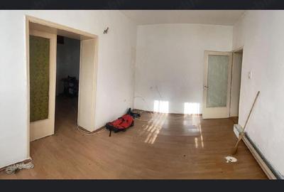 Apartament cu 2 camere semidecomandat în Eroii Revoluției - 1