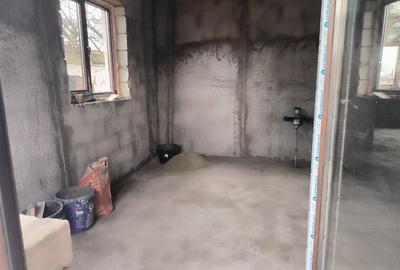 Casă cu 3 camere cu Canalizare în Drăgănescu - 2