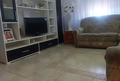 Apartament cu 3 camere semidecomandat, mobilat în Central - 2