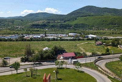Apartament cu 3 camere decomandat în 1 Mai - 9