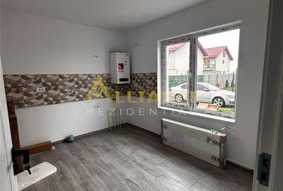 Casă cu 4 camere cu Teren 290 Mp în Central - 10
