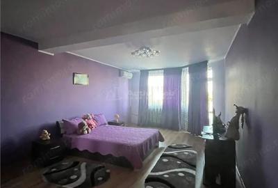 Casă cu Teren 2000 Mp în Central - 4