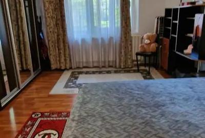 Apartament cu 4 camere decomandat în Rahova - 5