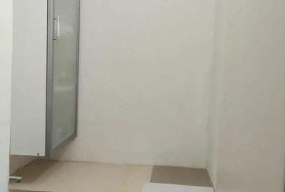 Garsonieră decomandată în Calea București